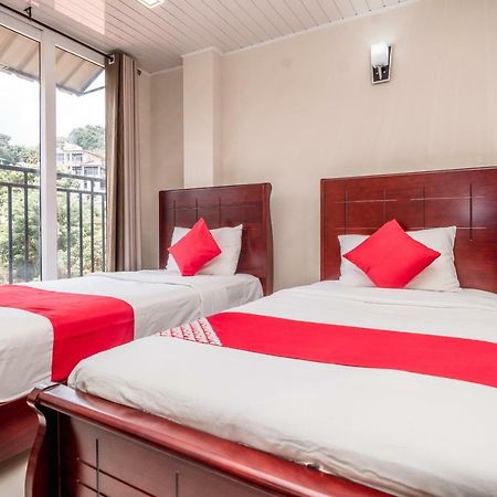 Janora Hills Hotell Kandy Exteriör bild